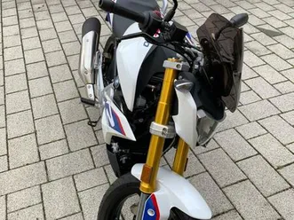 bmw g310r