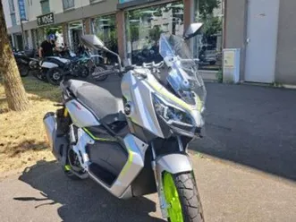 qj motor atr 125 2024 125 cm3 | scooter | 250 km | gris | 37000 tours