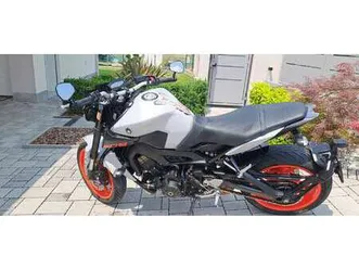 yamaha mt-09 standard bianco