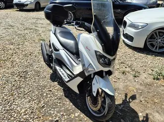 скутер yamaha n max 155 гр. добрич промишлена зона - север