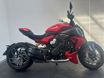 ducati diavel v4 mit sportpaket