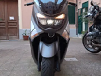 scooter yamaha n-max 155