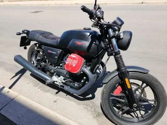 moto guzzi v 7 carbon