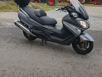 suzuki burgman 650 executive , 11000km