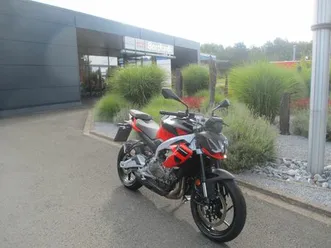 aprilia tuono 457 - my25 - aus 1. hand!