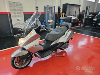 aprilia atlantic 500
