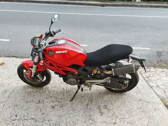 ducati monster 696 plus rosso