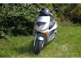 aprilia leonardo 150 und kpl. roller als ersatzteilträge