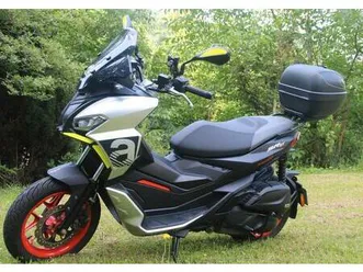 aprilia sr gt 125 sport