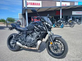 yamaha mt-07 abs a2 8 800 kms 1 ere main + options box-r