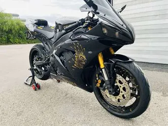 yamaha yzf-r1