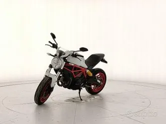 ducati monster 797 - (star white silk) u8336
