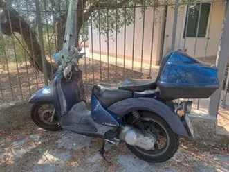 aprilia scarabeo 150 -tuoring anno 2000