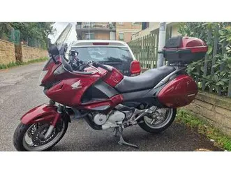 honda deauville nt 700 rosso