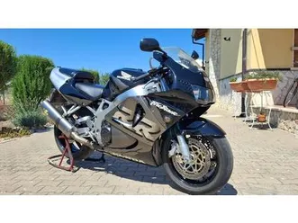 vendo honda cbr 900 rr (1998 - 99) usata a altamura (codice 9798727) - moto.it
