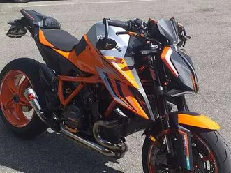 ktm 1290 super duke r