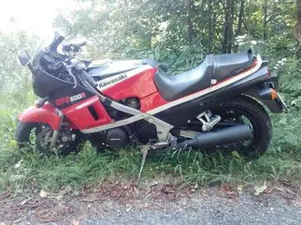 kawasaki gpz 600 r rosso