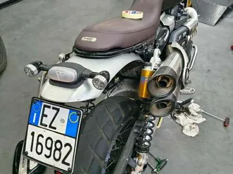 triumph scrambler xe verde