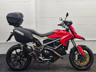ducati hyperstrada 821