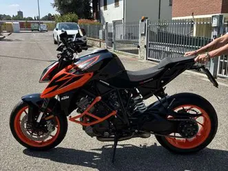 ktm 1290 super duke r sport arancione
