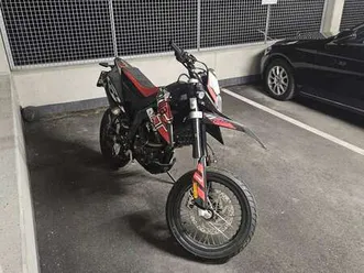 aprilia sx 125 schwarz