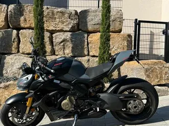 ducati streetfigher v4s