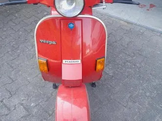 verkaufe schöne vespa pk 80 s elestart winterpreis