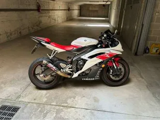 yamaha yzf-r6 bianco