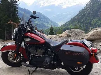 harley-davidson heritage softail 114 rosso