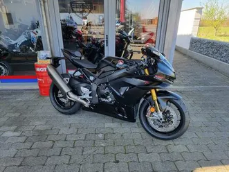 honda cbr1000rr-r sp fireblade in schwarz auf lager