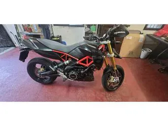 aprilia dorsoduro 900 nero