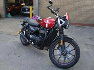 triumph street twin 900 euro 4 900 cc