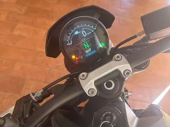 triumph trident 660 nero