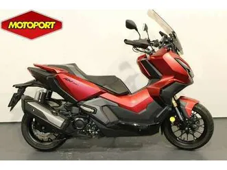 honda adv 350 rood