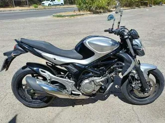 suzuki gladius 650 sfv argento
