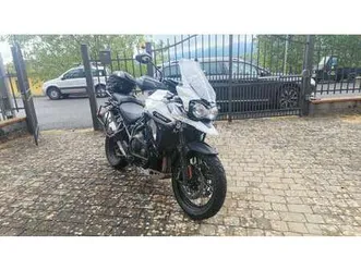 triumph tiger explorer xcx bianco