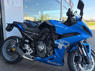 gsx 8 r