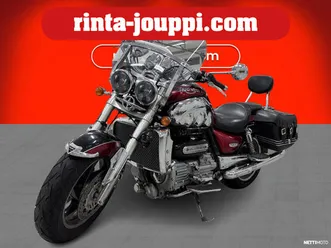 rocket iii voimakas moottori!, led-ajovalot, sivulaukut, kahvanlämmittimet