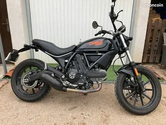 ducati scrambler 400 hashtag