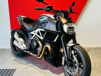 ducati 1200 diavel carbon