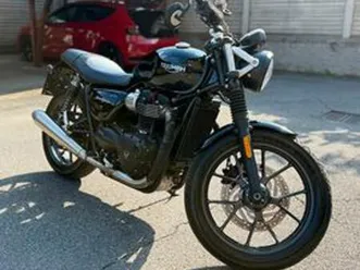 triumph street twin 900