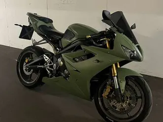 triumph daytona 675 grün