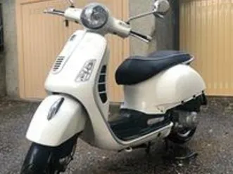 vespa 300 gts - bianca -