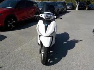 piaggio beverly 300 i.e. - anno