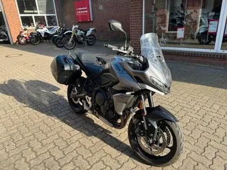 triumph tiger sport 660 mit zubehör !