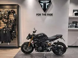 triumph speed triple 1200 rs