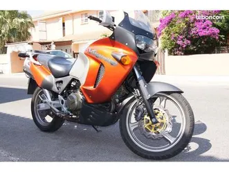honda varadero 1000 en parfait état