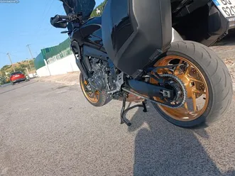 yamaha tracer 9 gt (rigorosamente nova 1800 km ) de janeiro 2025