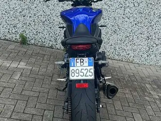 yamaha mt-09 abs blu/azzurro