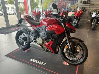 ducati streetfighter v4